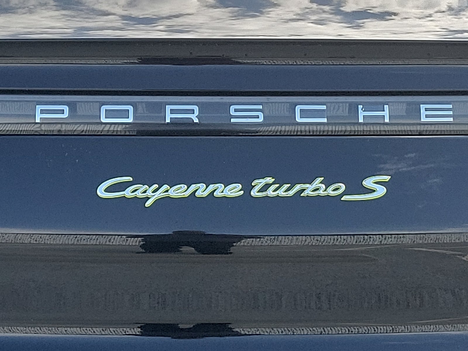 2021 Porsche Cayenne Turbo S E-Hybrid